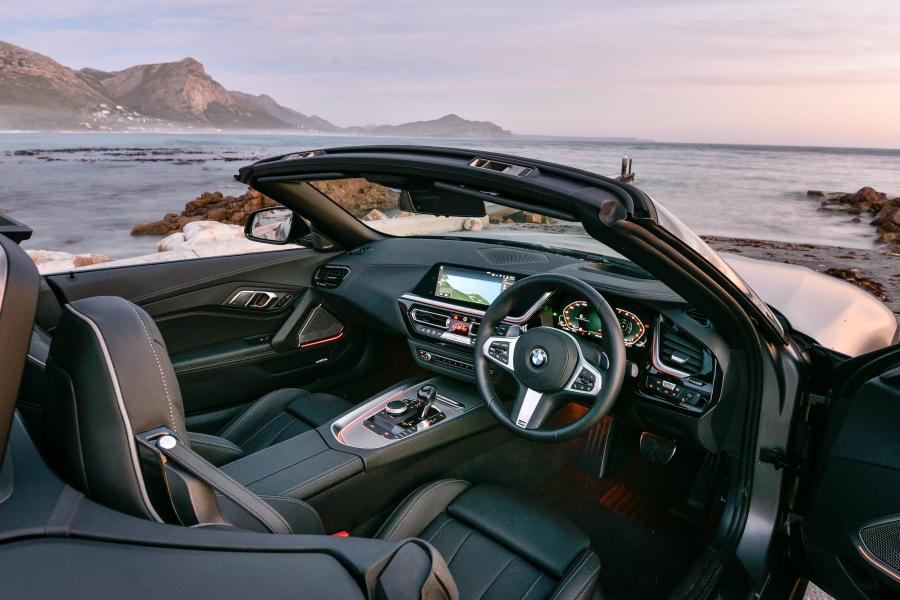 Интерьер BMW Z4 M40i (G29) 2019 года  (ZA) (фото 20 из 31)